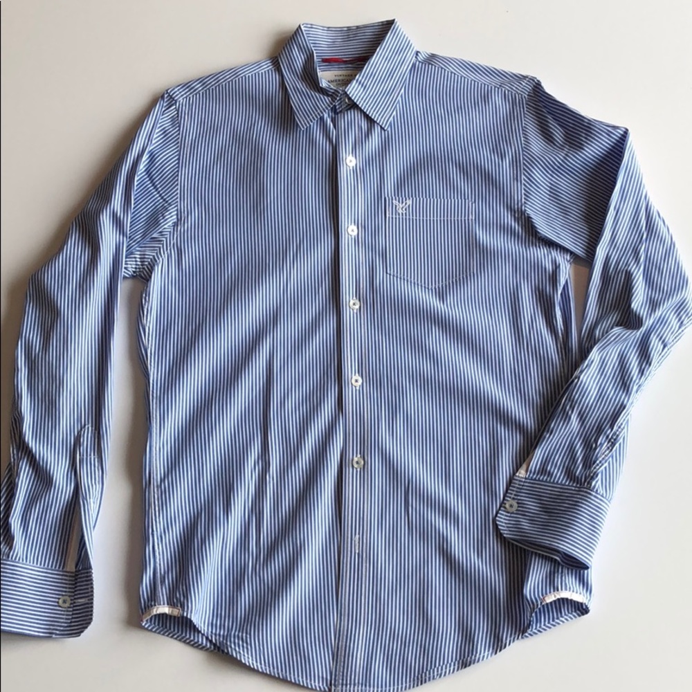 American Eagle. Long Sleeve. Vintage Fit. XS.